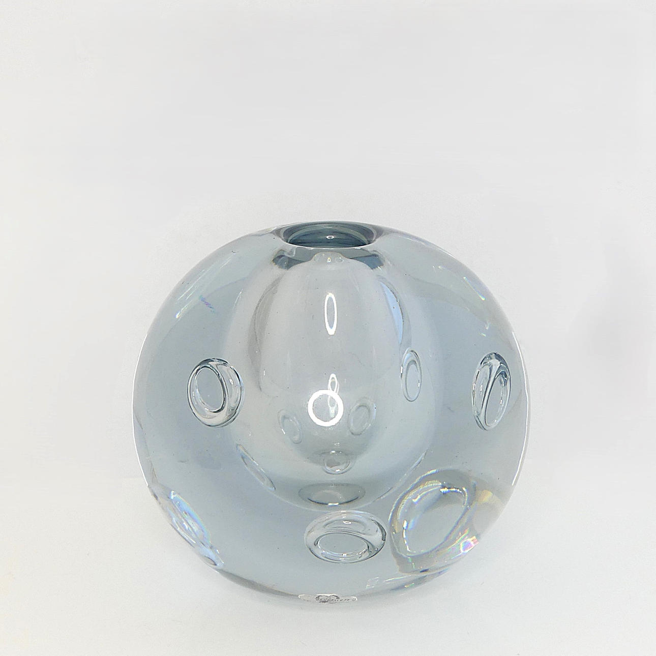 GUNNAR NYLUND. vase, Strömbergshyttan.