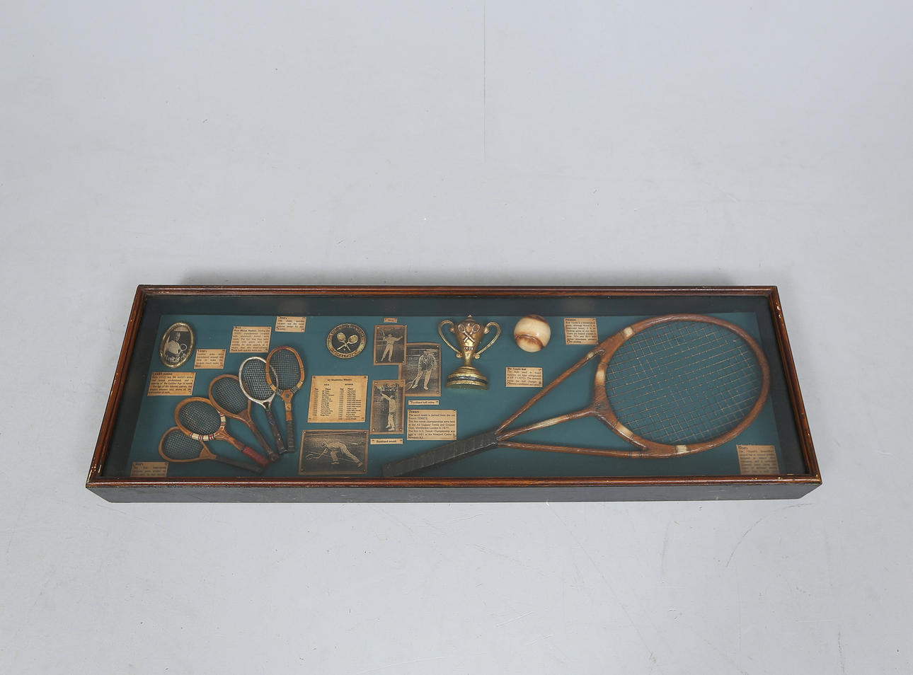 Watching Cabinet, Tennis.