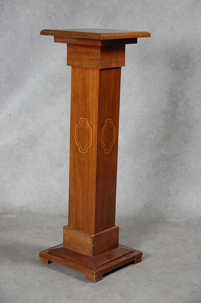 PIEDESTAL, 1900-tal.