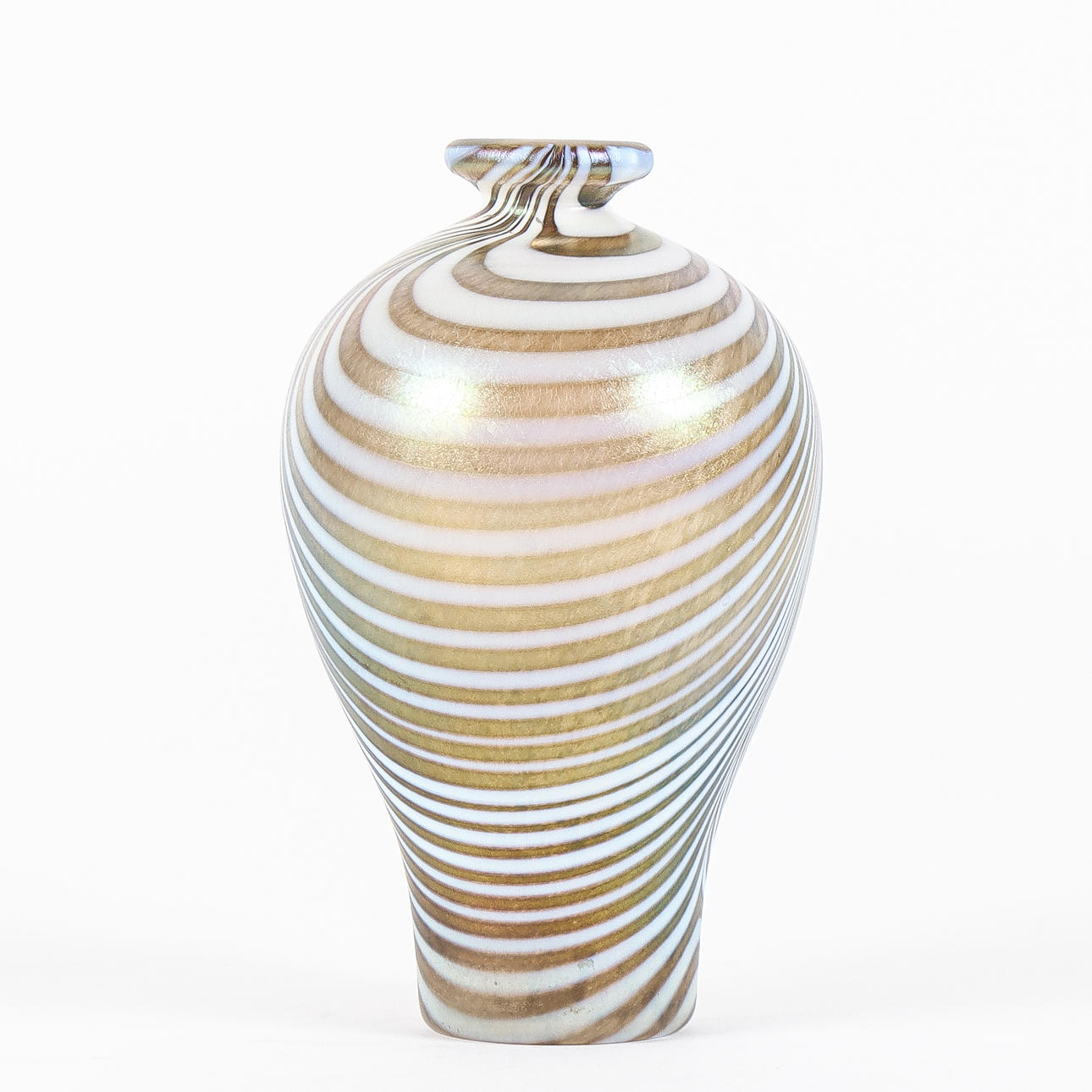 BERTIL VALLIEN. Vase unsigned.