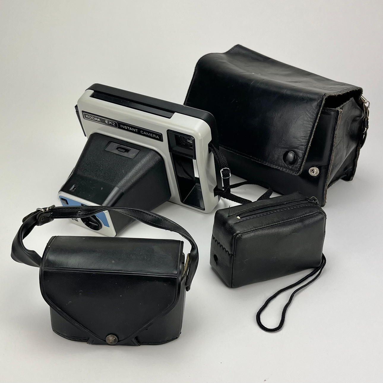 CAMERAS, 4 pcs, including Kodak, Polaroid.