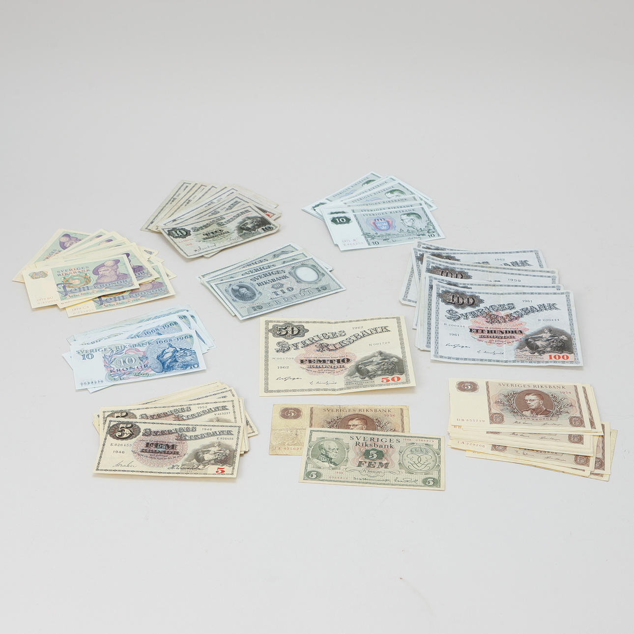 MØNTER OG PENGESEDLER, Sverige.