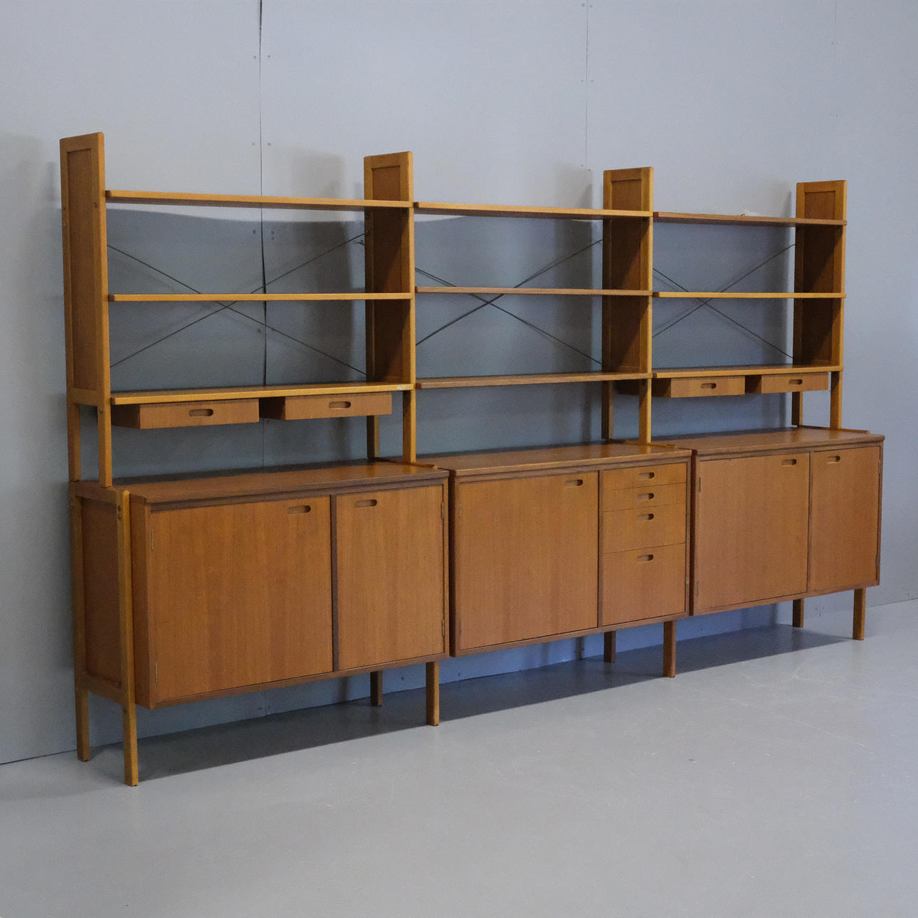 TORD KEMPE. BOKHYLLA, MODULSYSTEM, TEAK, 1960-TAL. Möbler - Skåp ...