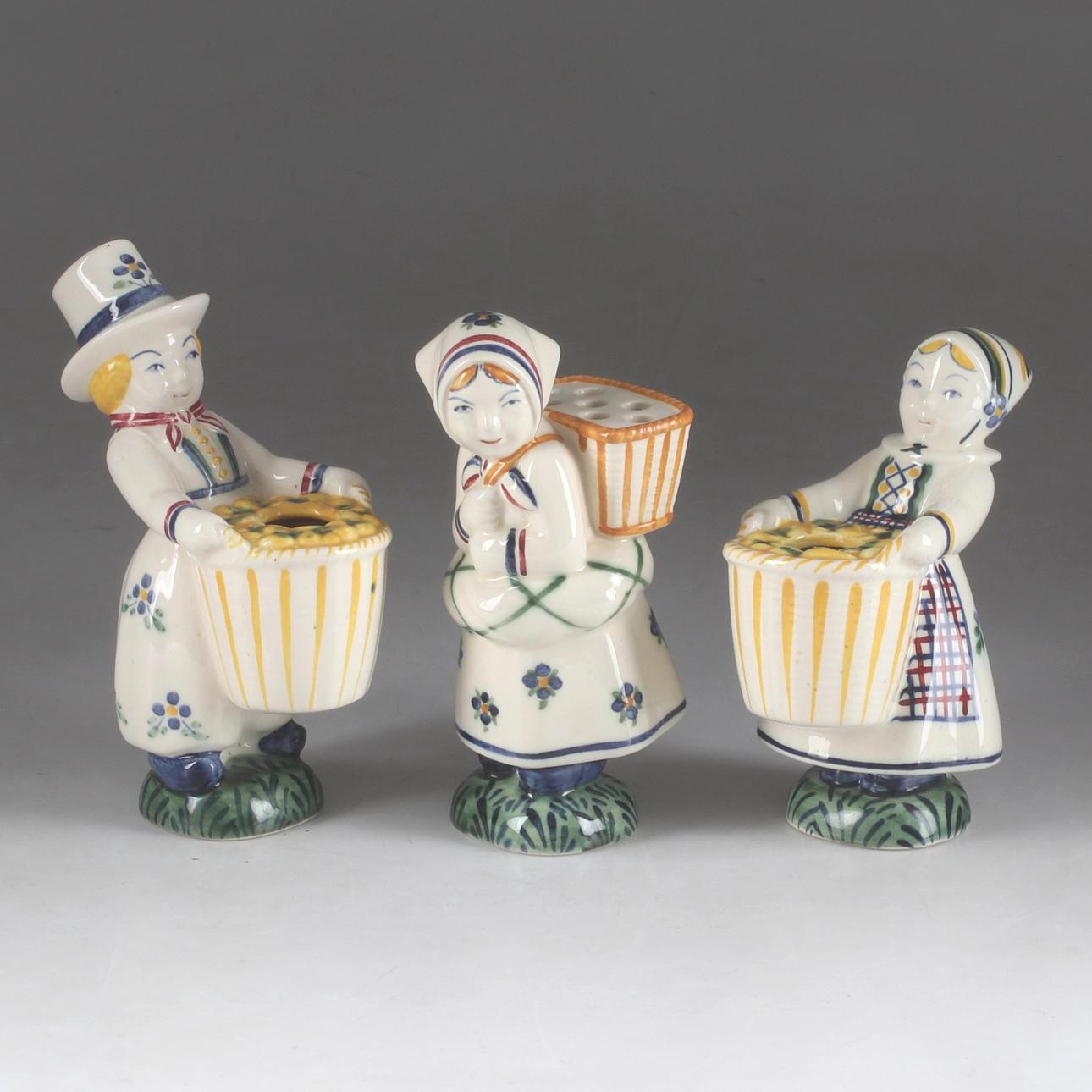 HERLUF JENSENIUS. Three-piece figurines, Aluminia, Denmark.