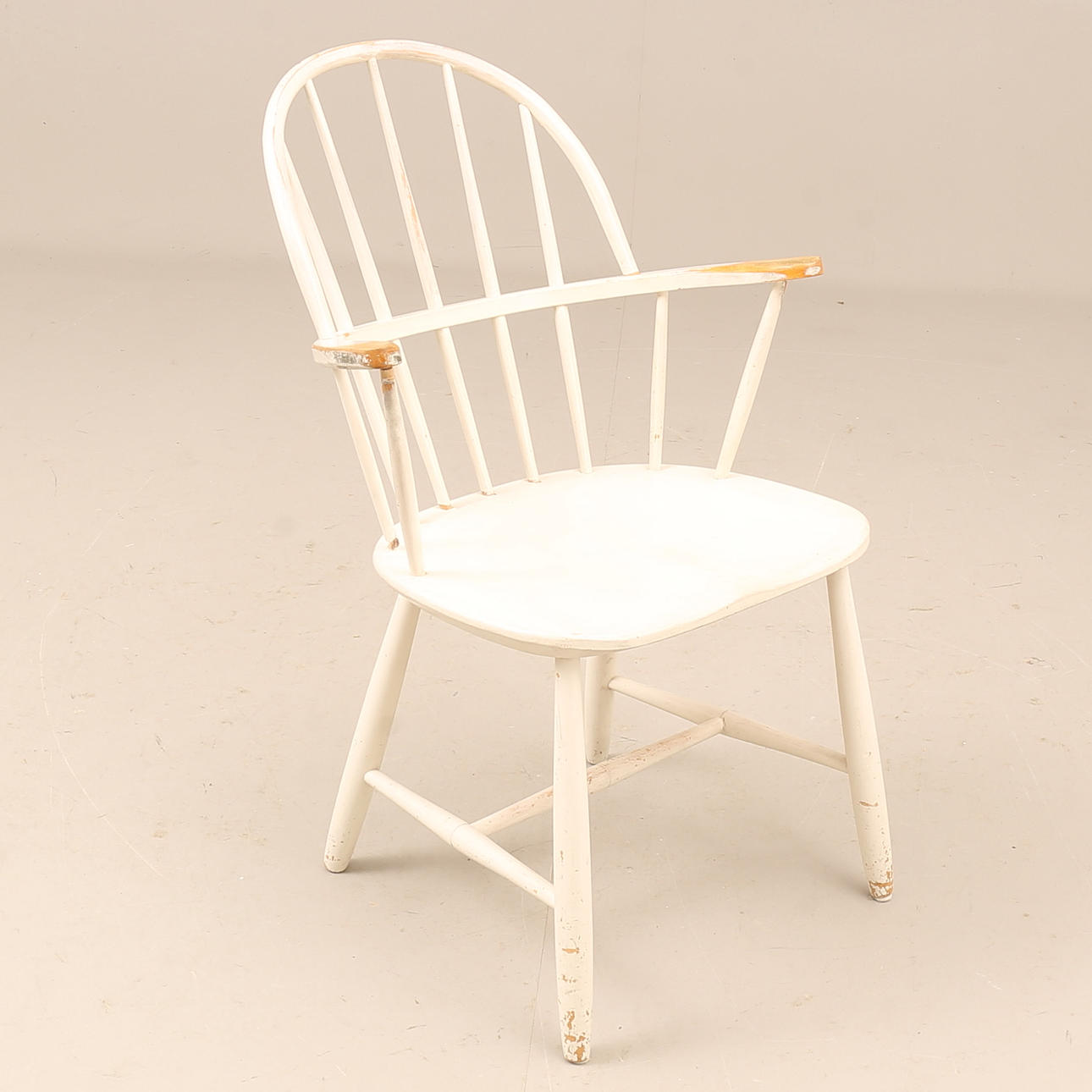 An armchair, Windsor model, 20th century.