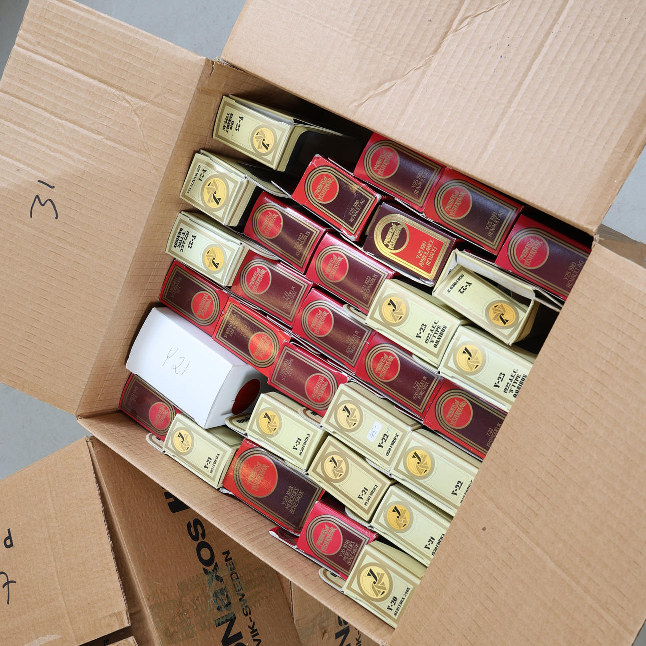 ORIGINALE KARTONS, Til modelbiler, 8 kasser, ca. 250 stk., Matchbox, modeller af yesteyear og Lledo.