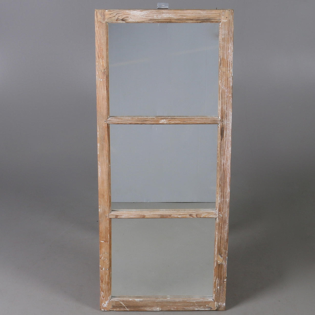 SPEGEL, på fönsterram, 1900-tal.