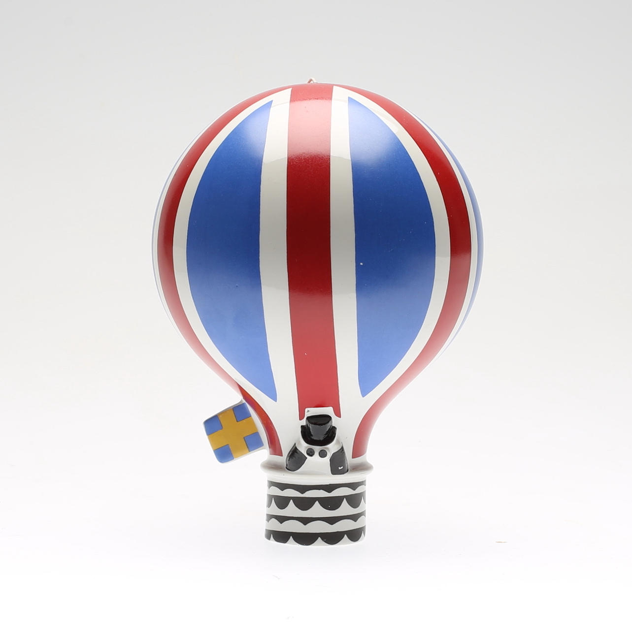 FIGURIN, stengods, Stor luftballong ur serien "Traffic", Lisa Larson, Gustavsberg, 1970-tal.