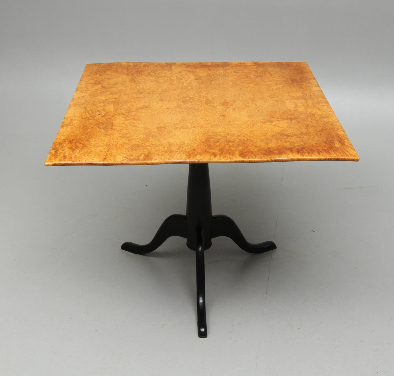 FÄLLBORD, av Jacob Sjölin (mästare i Köping och Kungsör 1767-1785).