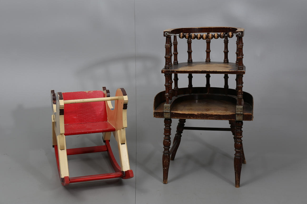 GUNGHÄST OCH BARNSTOL, trä, 1900-talets första hälft.