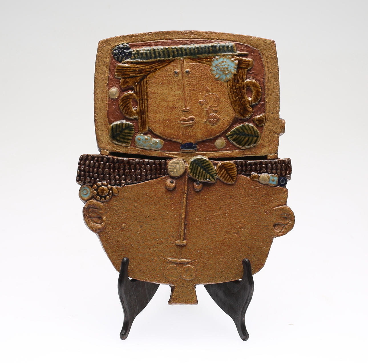 VÄGGPLAKETT, stengods, "Luma-TV", Stig Lindberg, Gustavsberg.