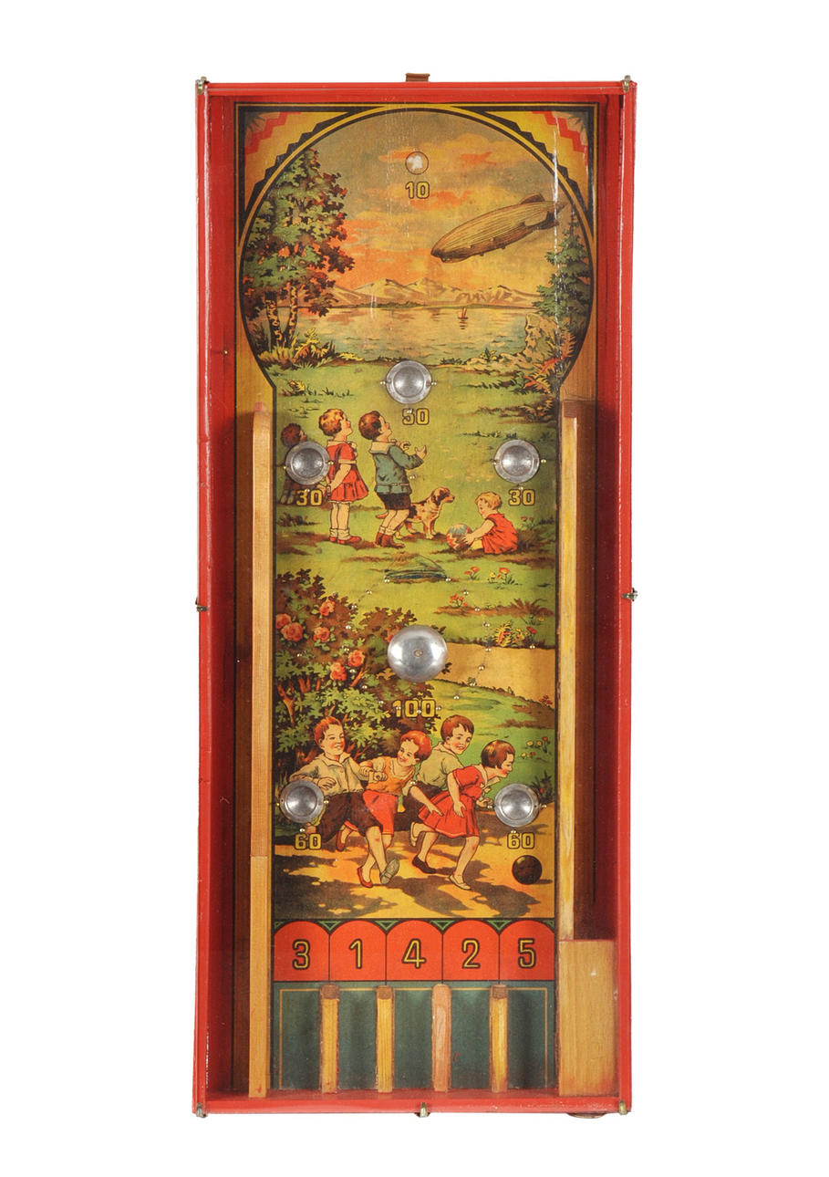 FLIPPER med barn och Zeppelinare, ca 1920-1930.