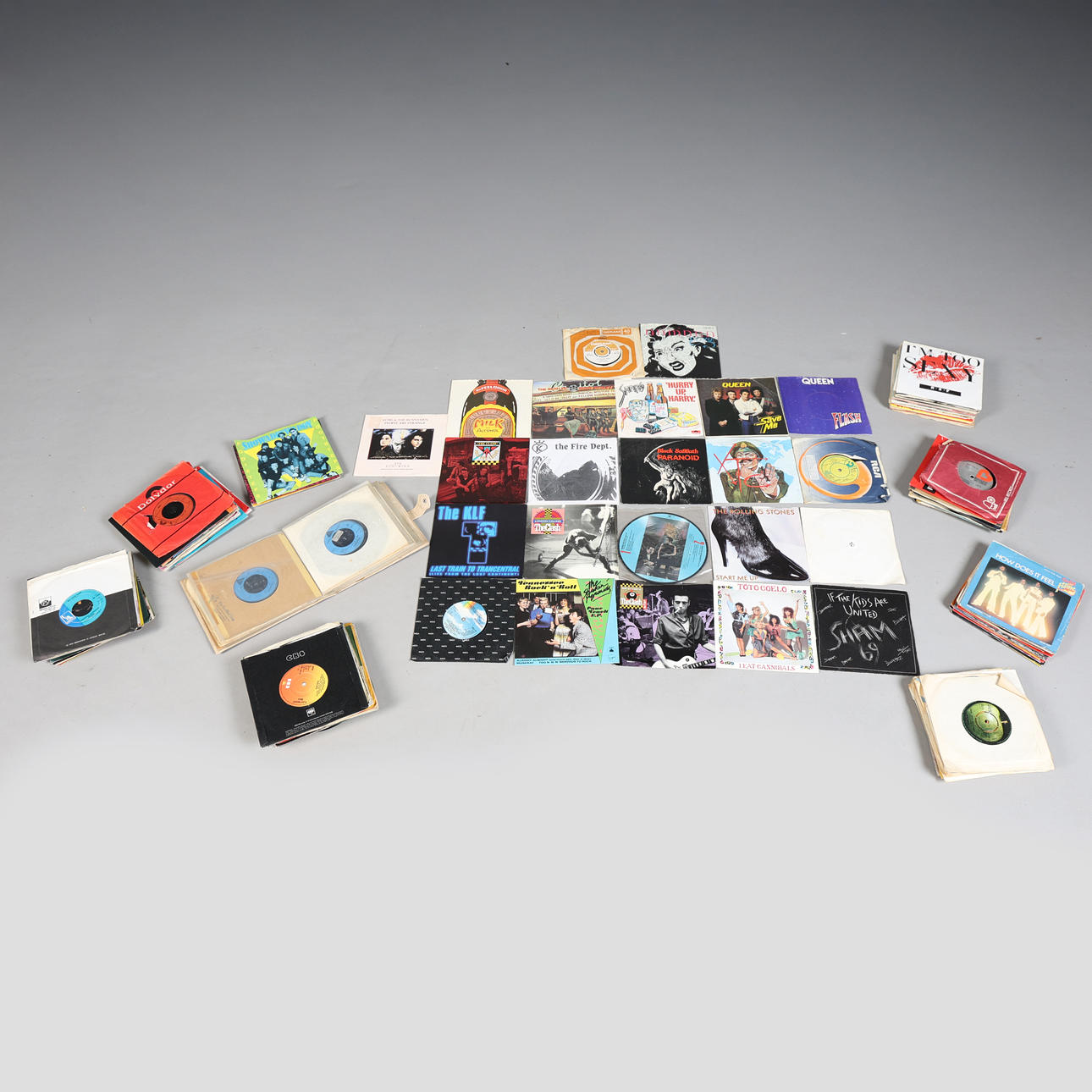 A COLLECTION OF 45'S (QTY).