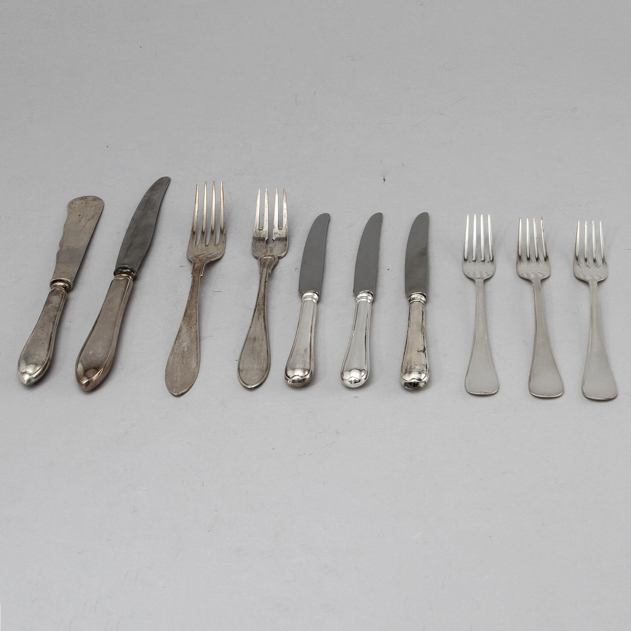 BESTICK "Svensk rund" och "Svensk spetsig", 10 delar, silver. Vikt ca 460 gram.