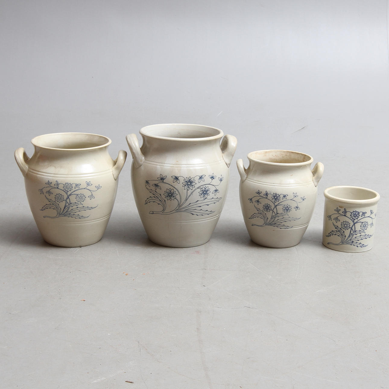 SYLTKRUS, 4 st, stenmassa, mestadels Gustavsberg, 1900-tal.