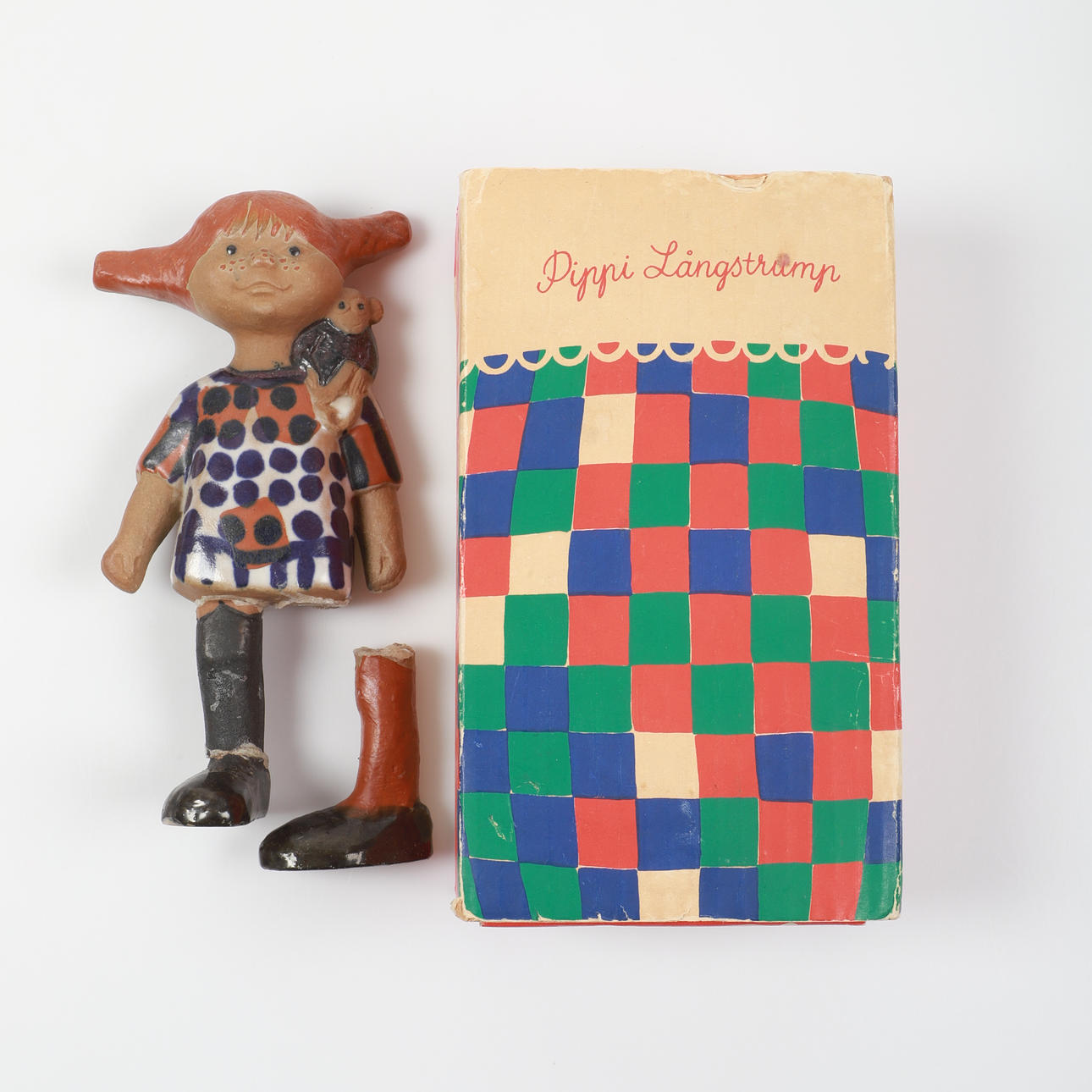 LISA LARSON. Figur, „Pippi Långstrump“, Steinzeug, mit Originalkarton, Gustavsberg.