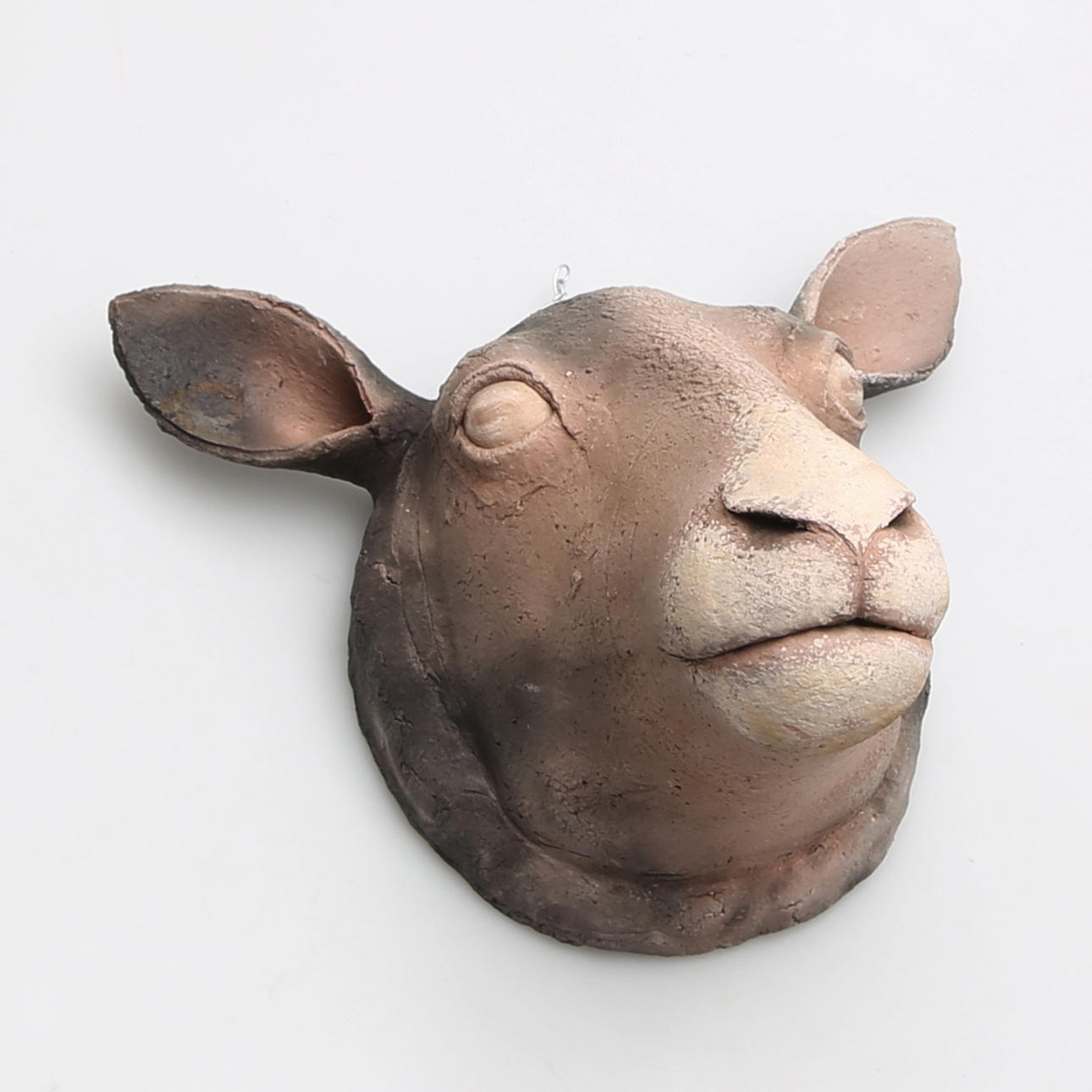 JOHAN THUNELL. Fårhuvud, lergods, signerad Thunell.