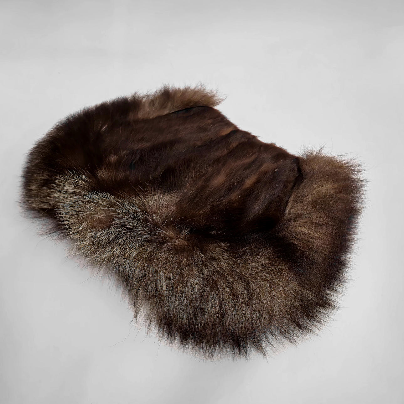 HANDWARMER BAG IN SILVER FOX.