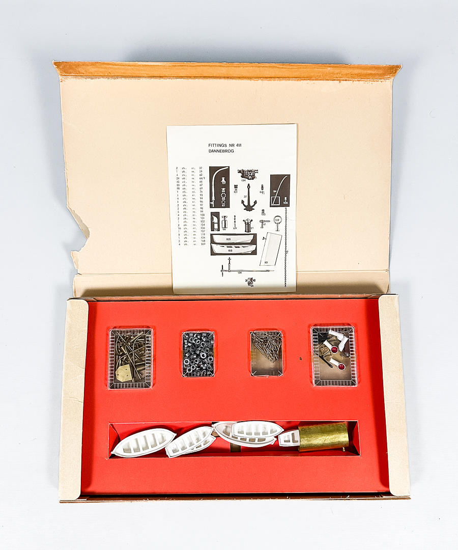 BYGGSET, mallivene, ”Billing Boats”.