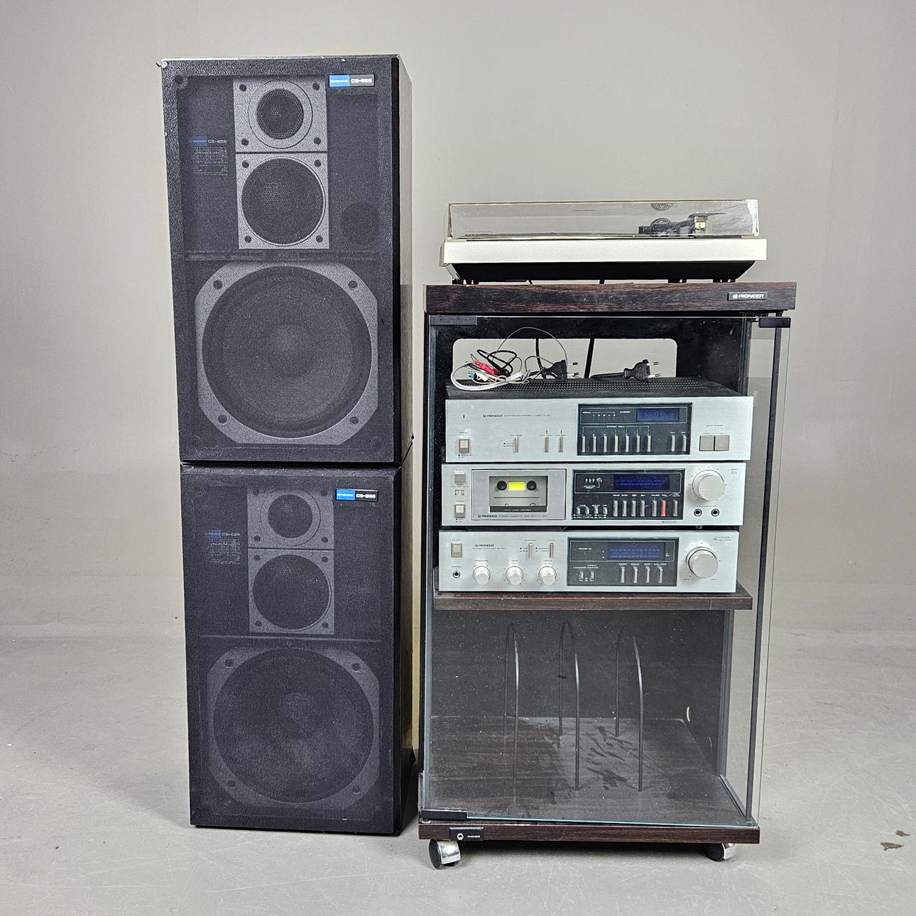 STEREORACK WITH STEREO, Pioneer.