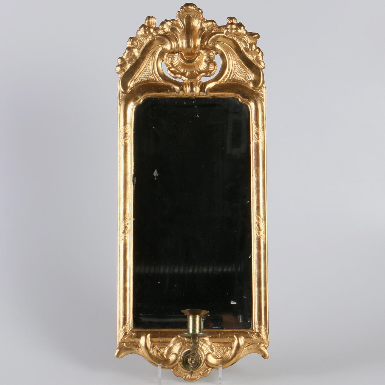 SPEGELLAMPETT, förgylld, rokoko, 1700-tal.