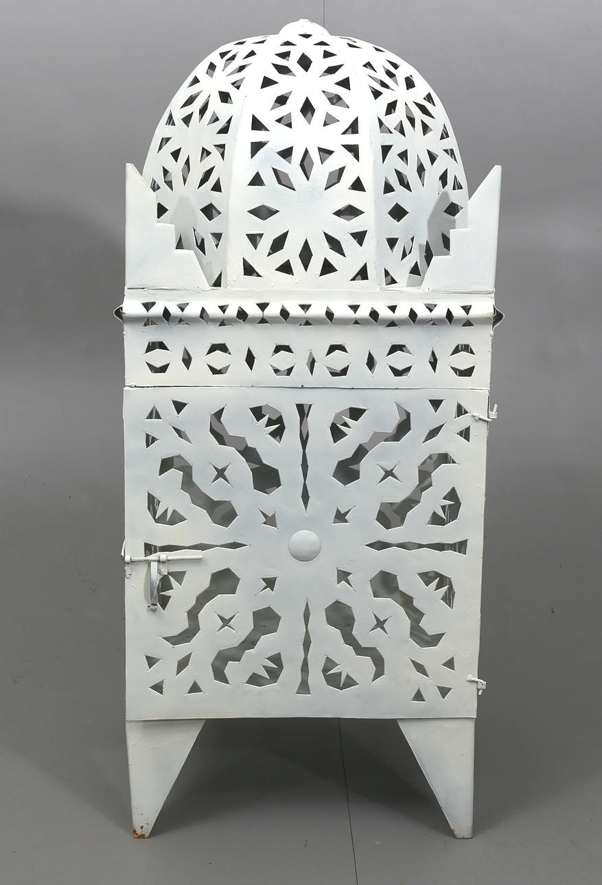 LJUSLYKTA, vitmålad metall, Marocko, 2000-tal.