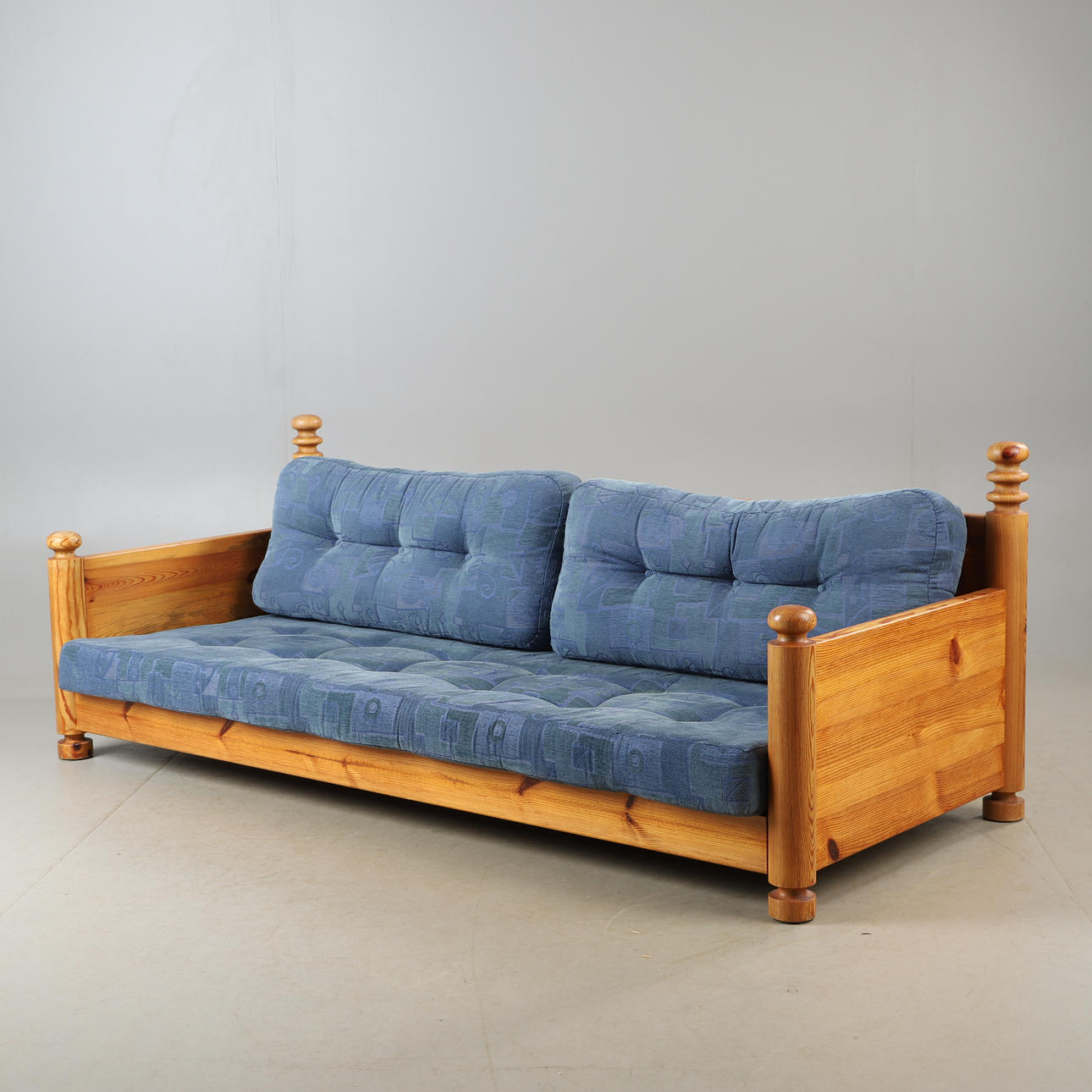 UNO & ÖSTEN KRISTIANSSON. Sofa, pine, Luxus, Vittsjö.