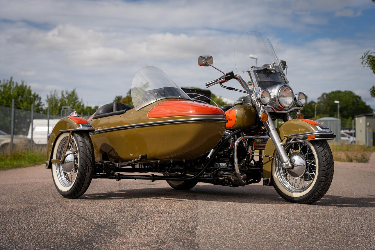 HARLEY DAVIDSON, model FLH 1340, “Heritage edition”, with sidecar