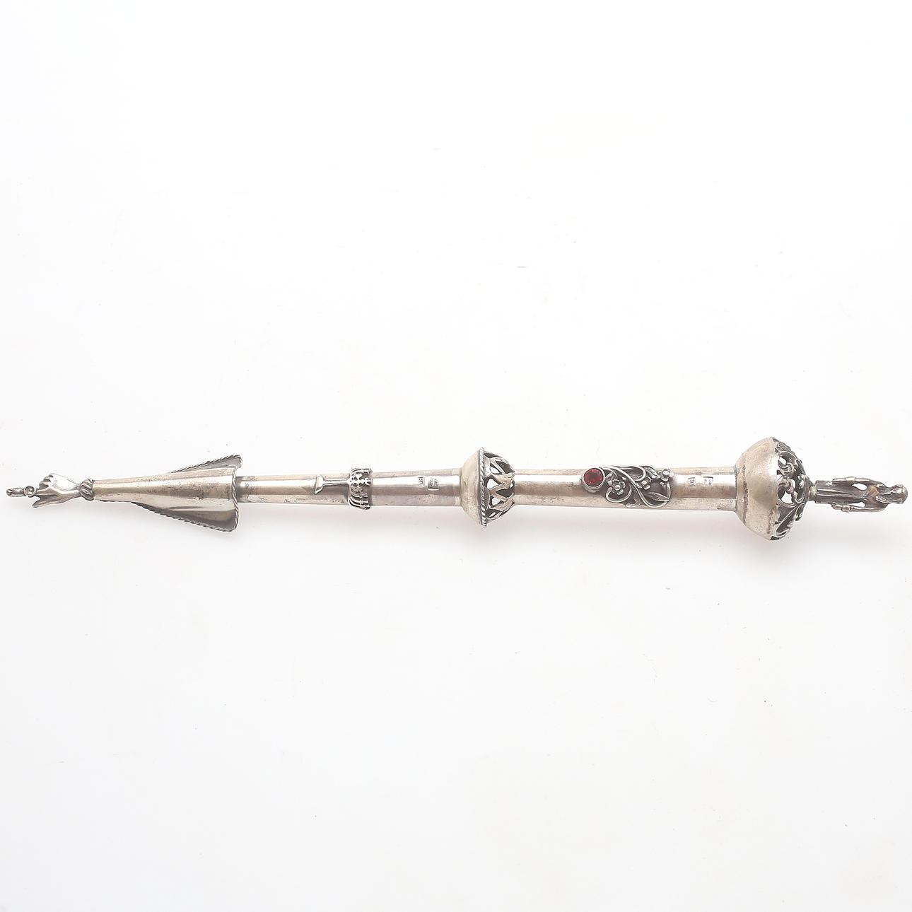 TORAPEKARE, silver, troligen sent 1900-tal.