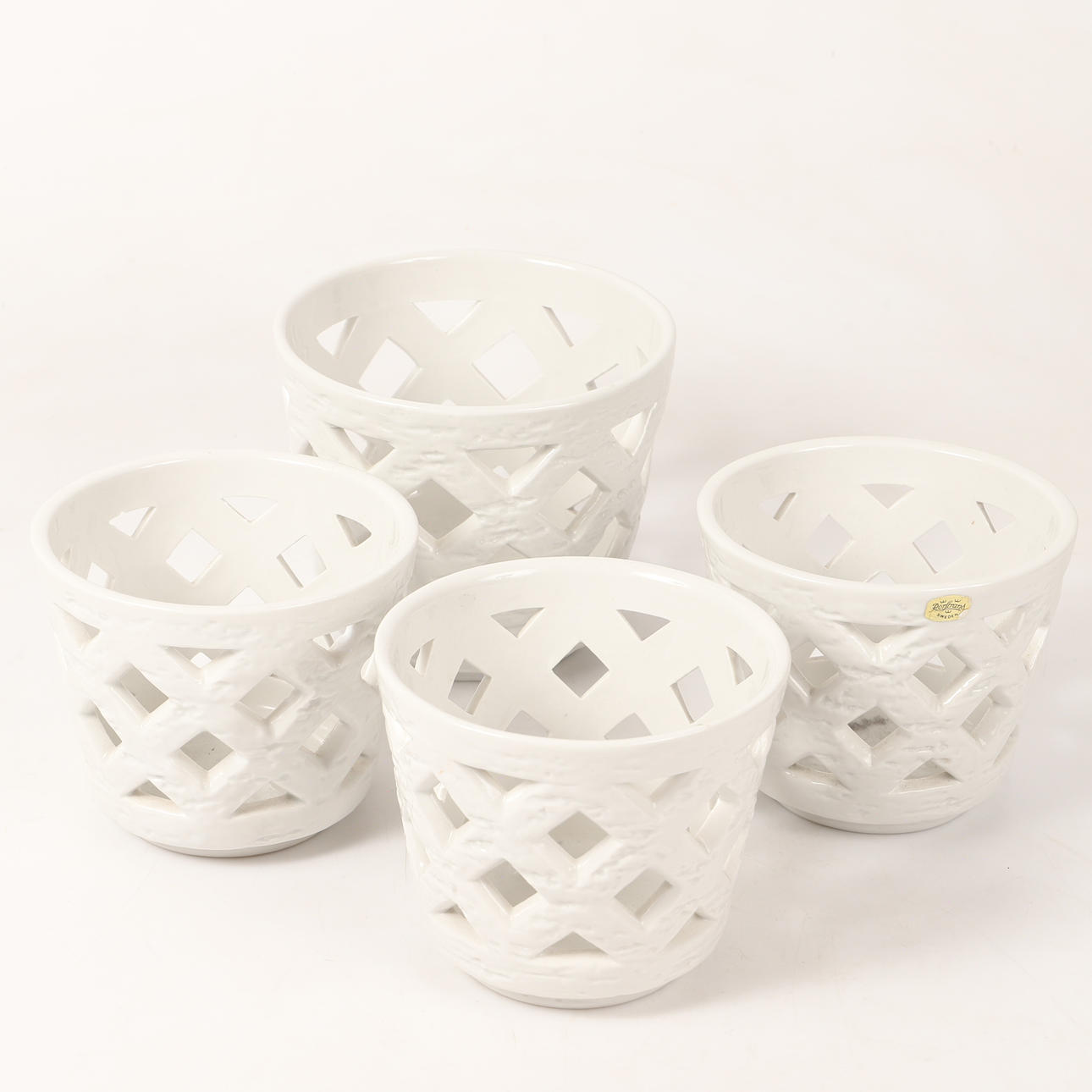 GUNNAR NYLUND. Outer lining, 4 pieces, chamotted stoneware, Rörstrand.