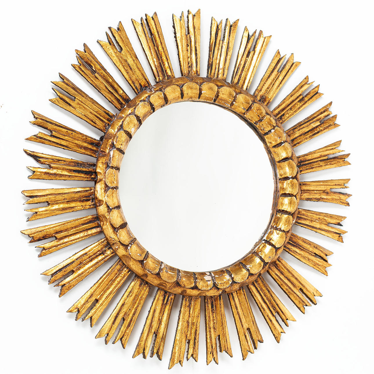 SPEJL, såkaldt solspejl, forgyldt.