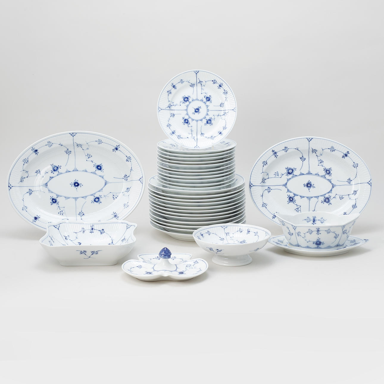 A 42-piece “Musselmalet” tableware set, Royal Copenhagen.