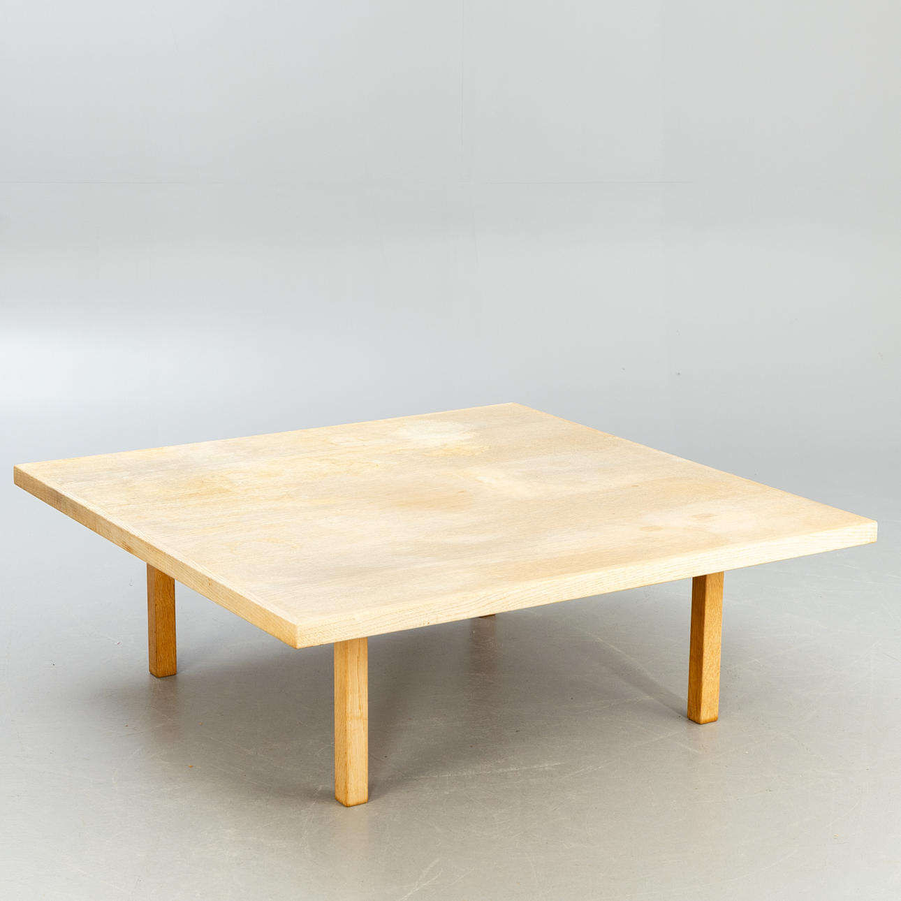 20th/21st century oak coffee table.
