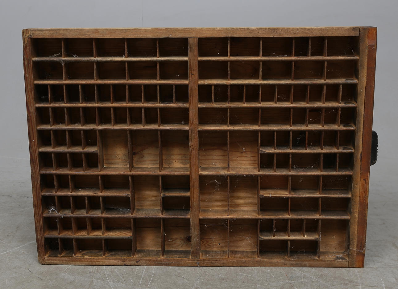 KASTHYLLA, märkt Dahlberg, 1900-talets första hälft.