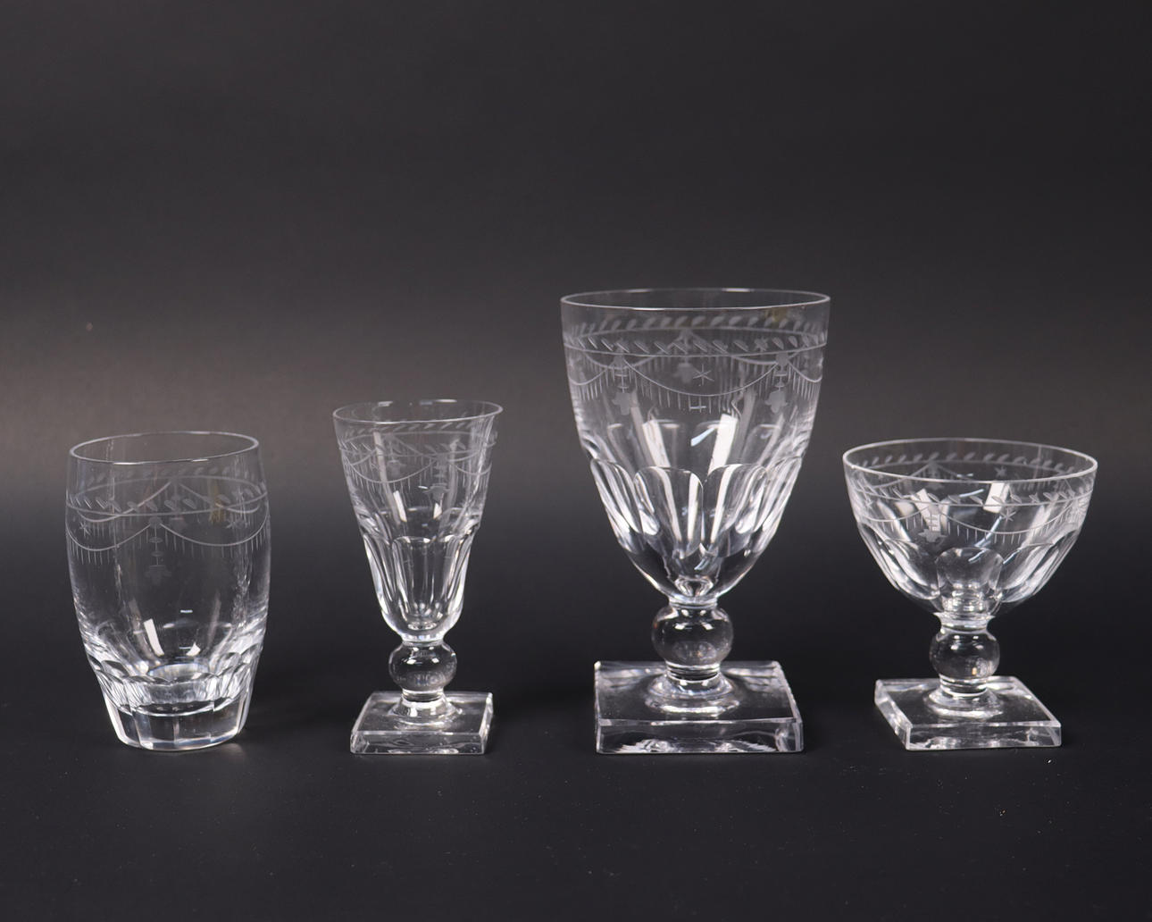 TRELLEBORGS GLASBRUK, Glasgeschirr, 32 Stück.