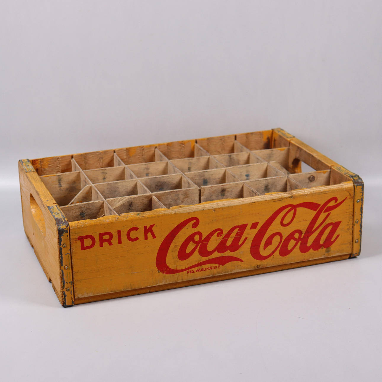 COCA-COLA, puinen selkänoja, 1950-60-luku.