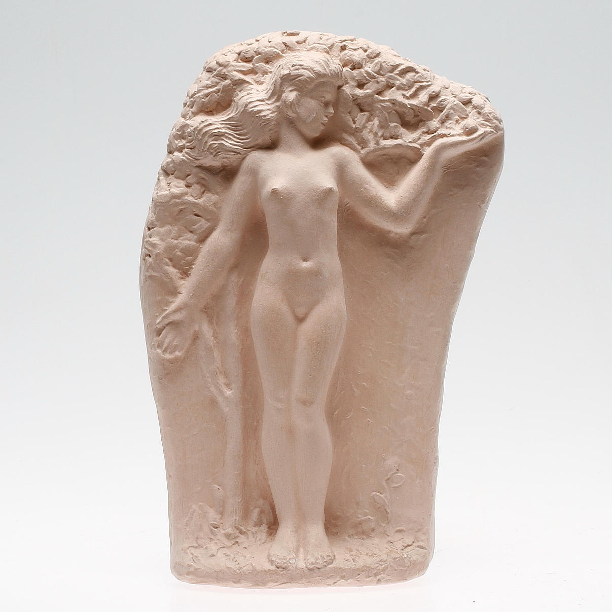 CARIN NILSON(1884-1973). Väggskulptur/relief gips, signerad.