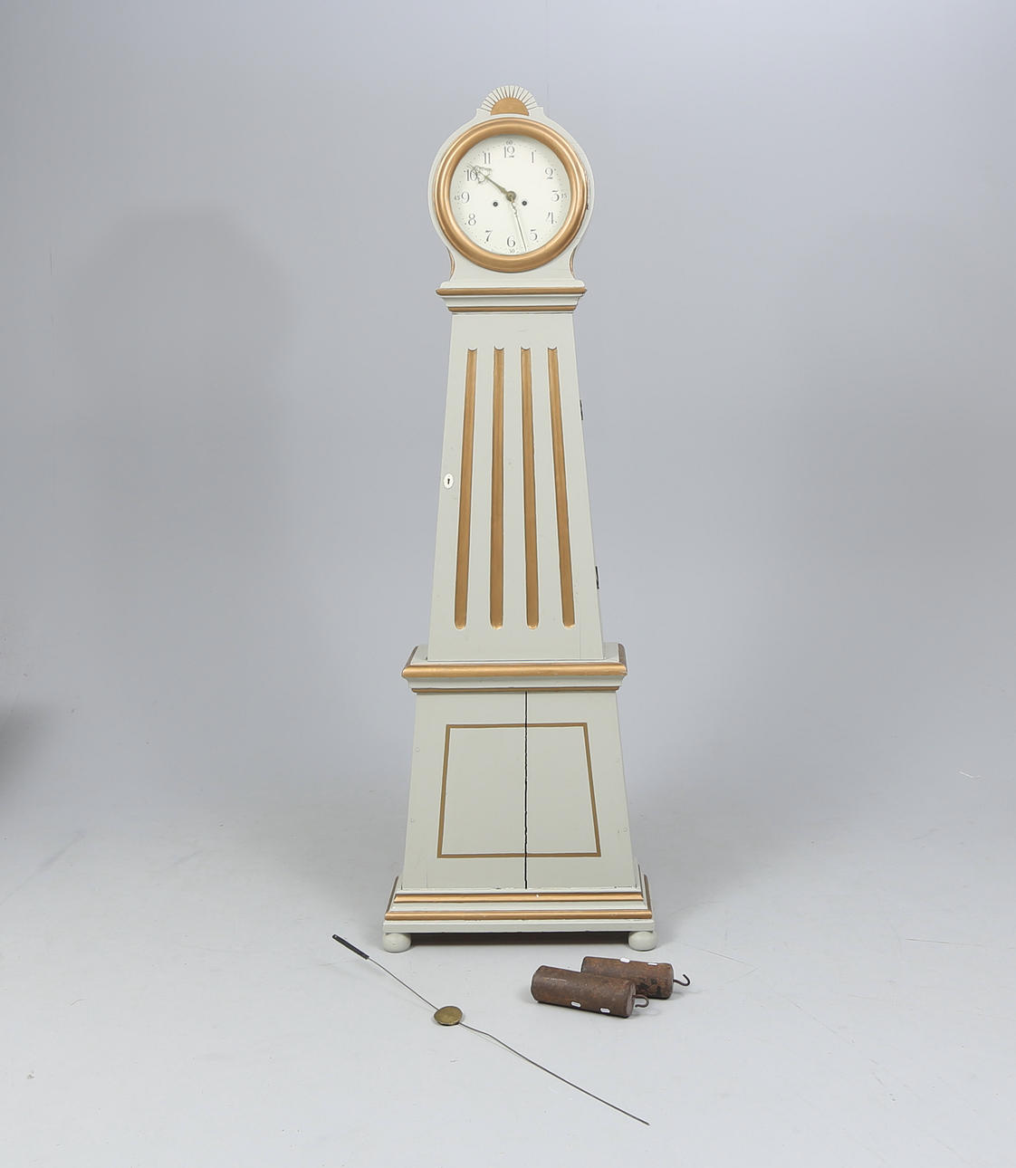 Un reloj de pie del siglo XIX.