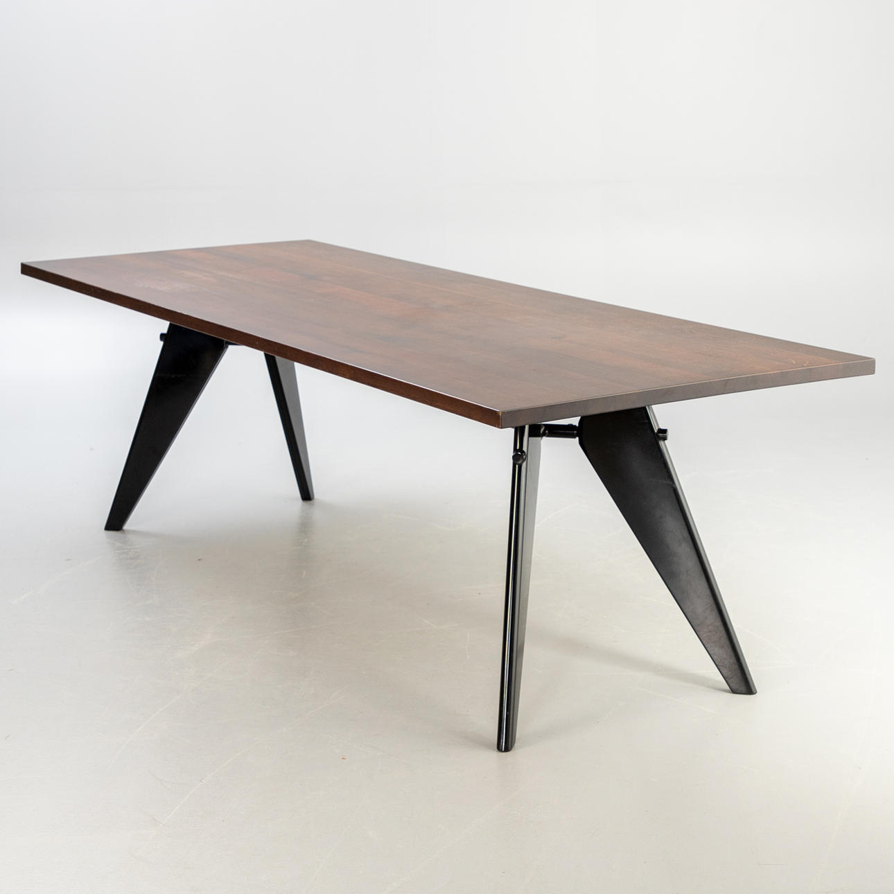 JEAN PROUVÉ. Vitra. ”EM Table” matbord.