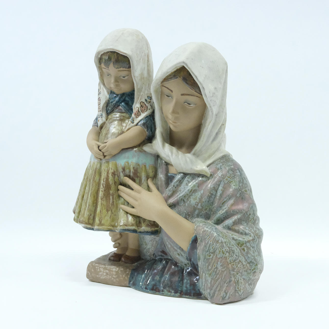 JUANA DEVIS. FIGUR, LLADRO, „MADRE CASTELLANA“, NUMMERERET.