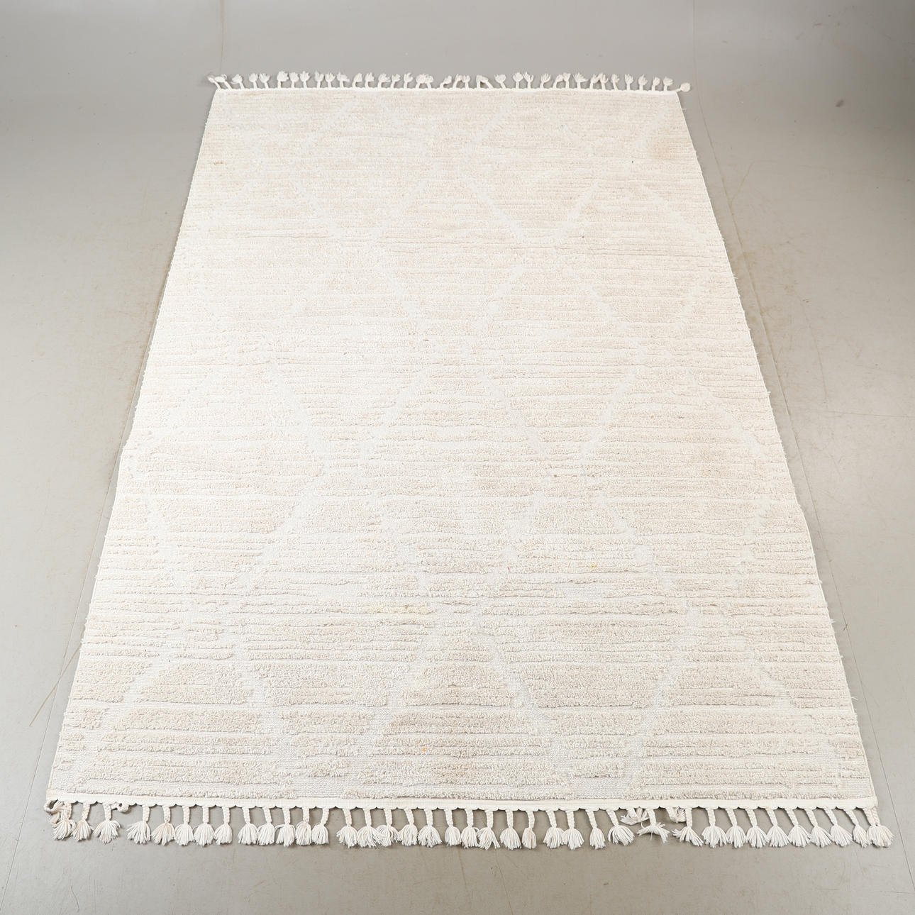 CARPET, “Kenza”, 290 x 200 cm.