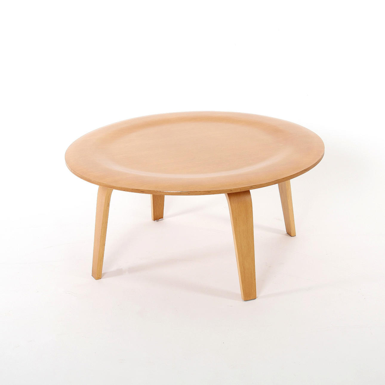 COFFEE TABLE, oak, 88 cm diameter, Denmark.