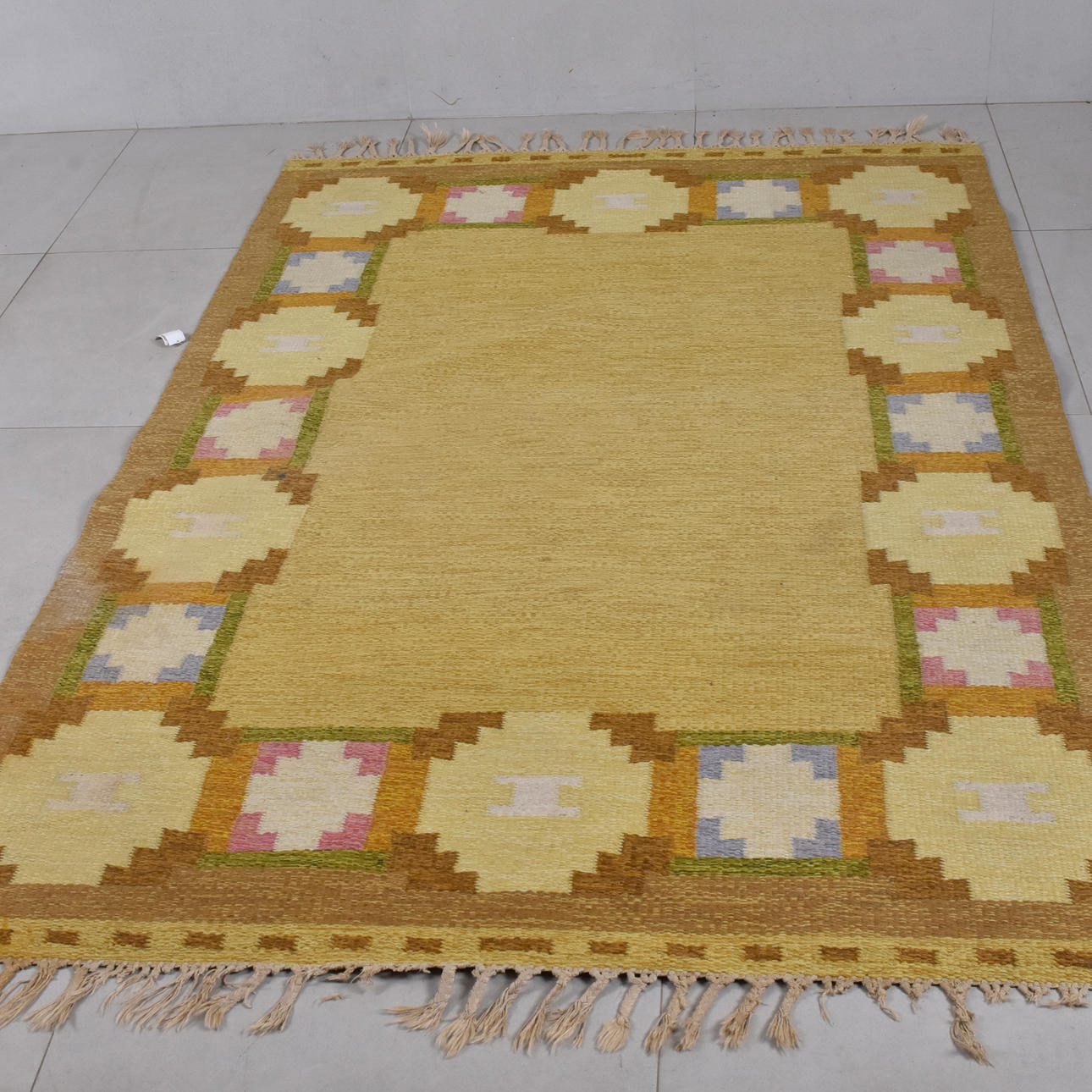 INGEGERD SILOW. CARPET, BURLAP.