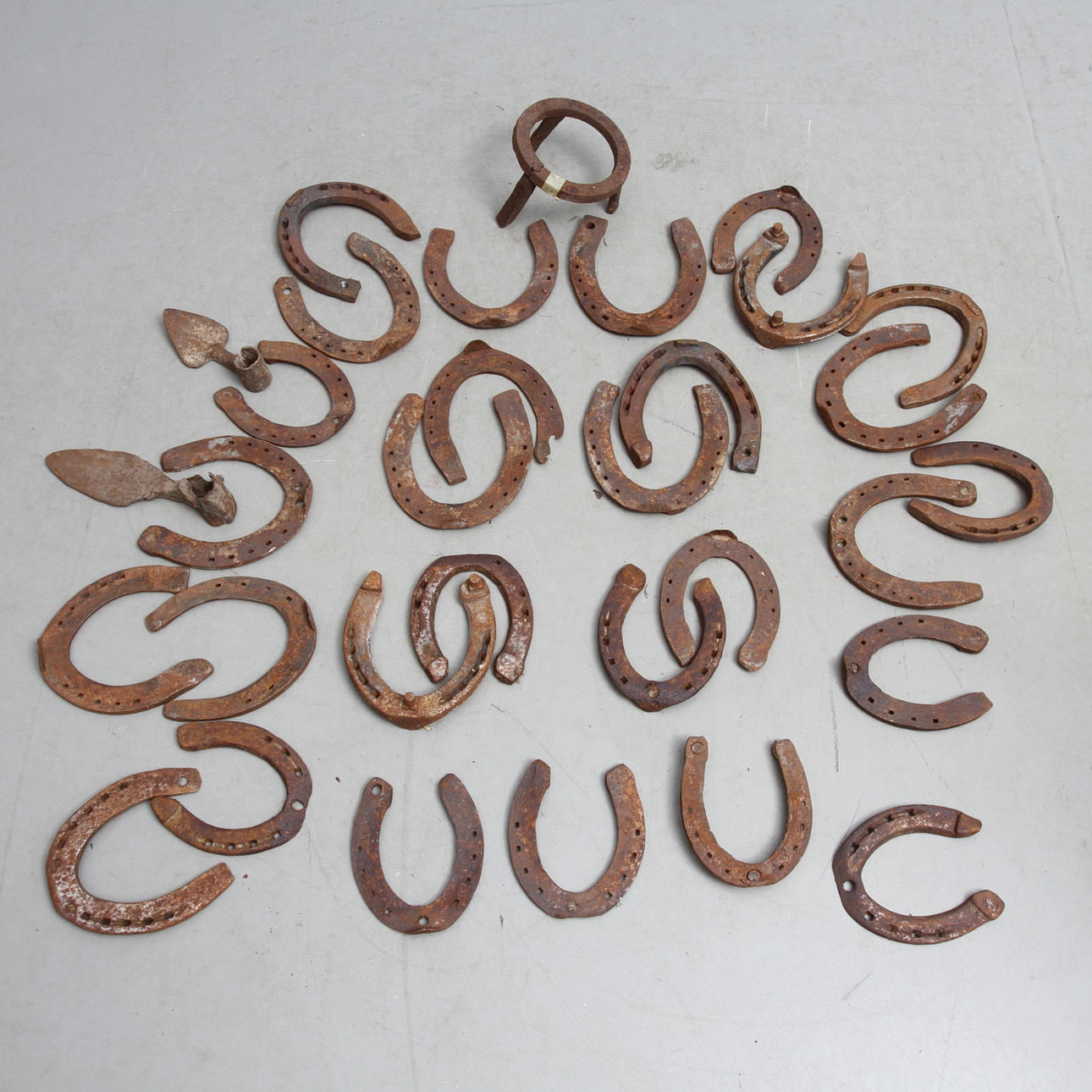 PARTI HÄSTSKOR, järn.