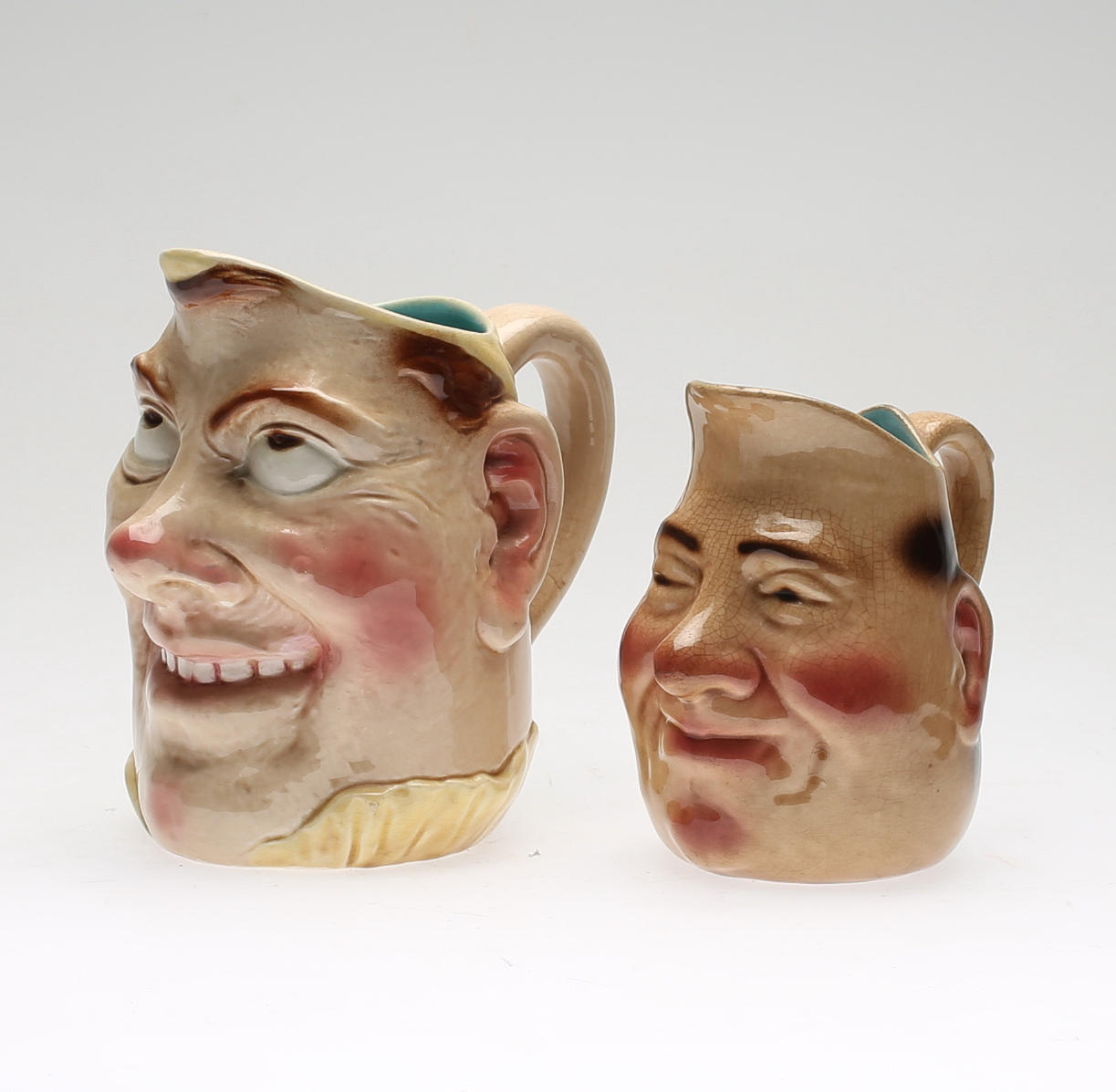 KANNOR, 2 st, porslin, Sarreguemines, Frankrike, tidigt 1900-tal.