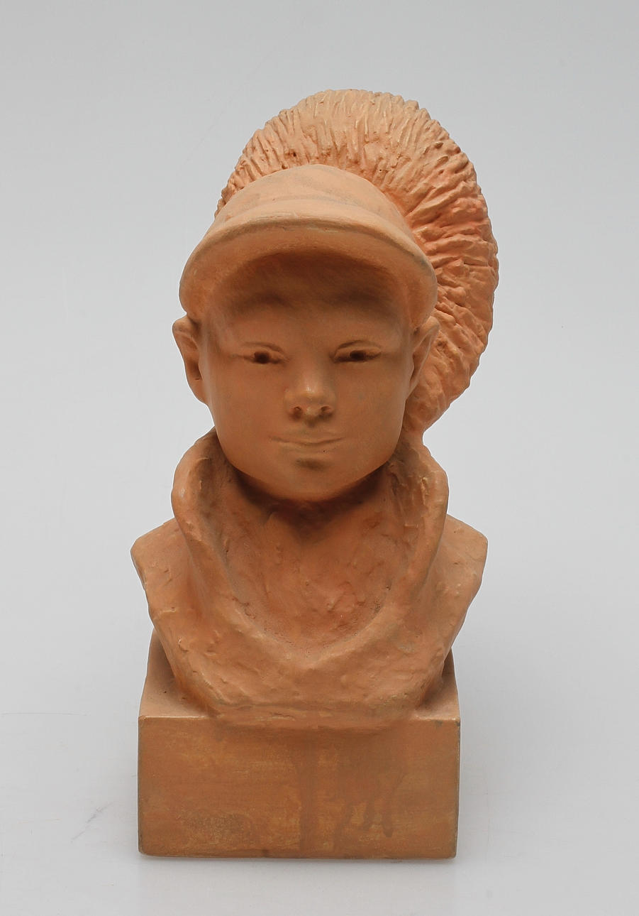 CARIN NILSON(1884-1973). Skulptur, byst, gips, signerad.