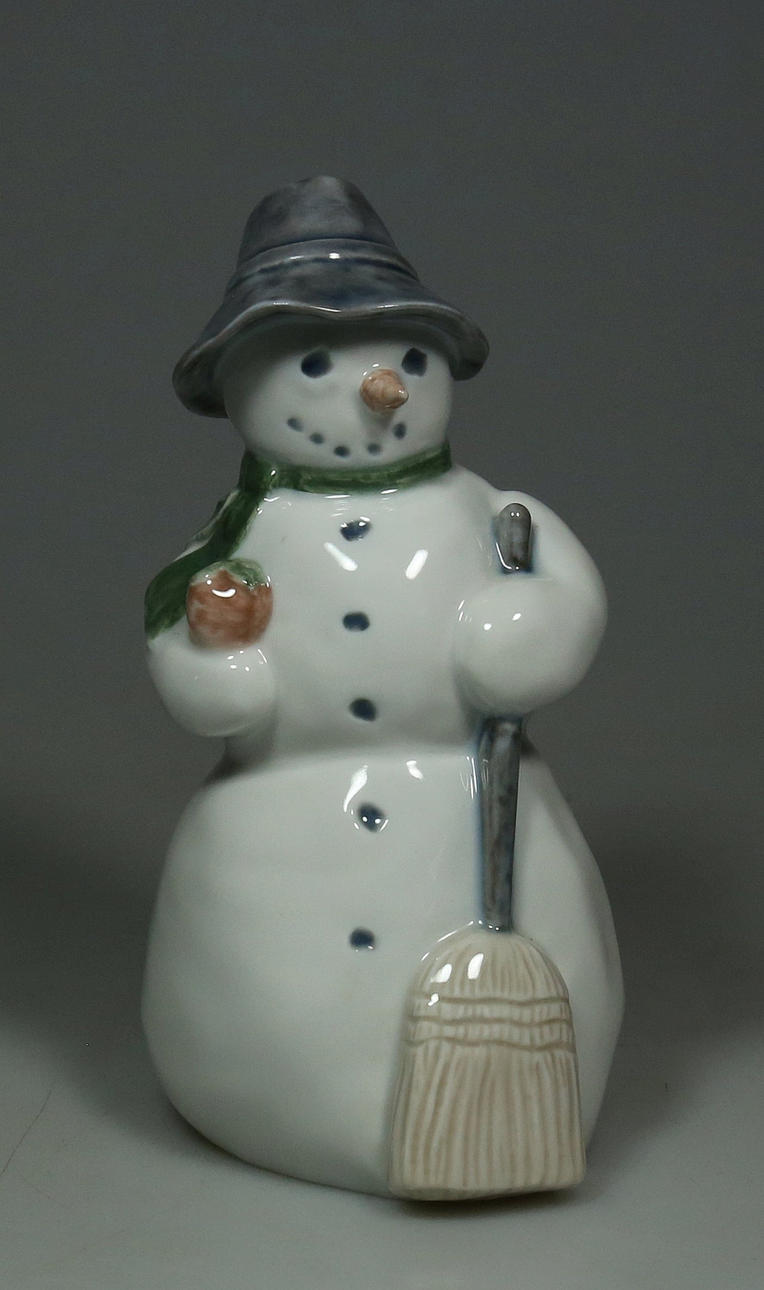 PORSLIN STATYETT ”SNÖGUBBE”, ROYAL COPENHAGEN.