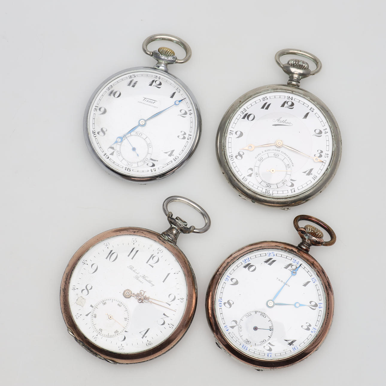 POCKET WATCH 4 pieces.