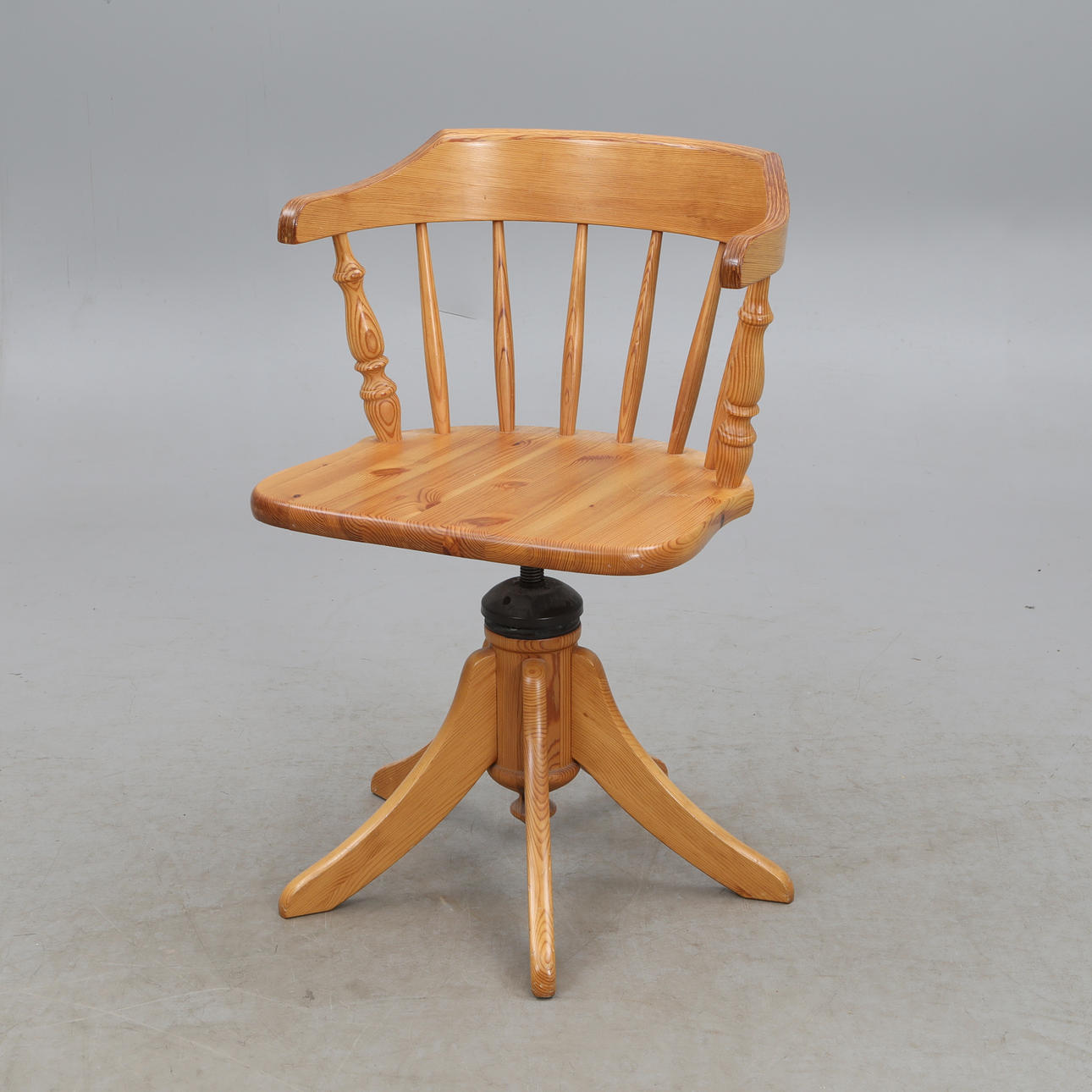 DESK CHAIR, with swivel function.