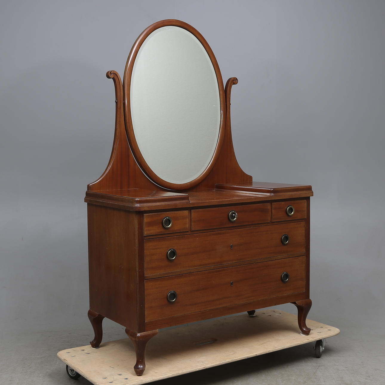 SPEGELBYRÅ, 1900-talets första hälft.